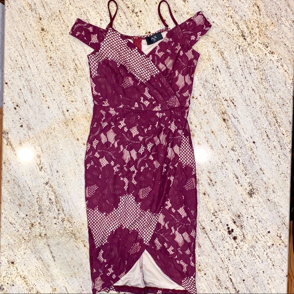 AX Paris Gorgeous burgundy cold shoulder dress - Picture 5 of 6
